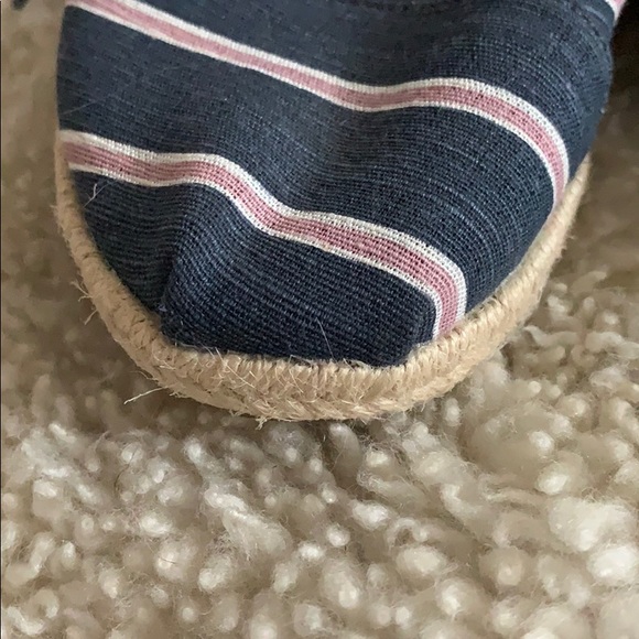 Toms Navy Pink Washed Stripe Rope Canvas Shoes 7 - Picture 7 of 7